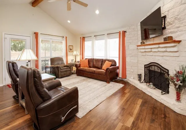 Photo 4 of Single family home for sale at 1320 Wilshire Ct, College Station, TX 77845 | MLS# 68912807 | Listing updated on 2026-09-17