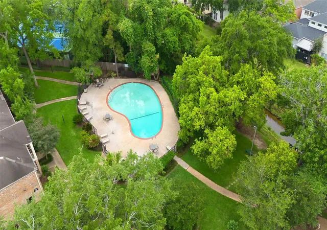 2nd image of 13376Th Trl Holw Dr, Houston, TX 77079
