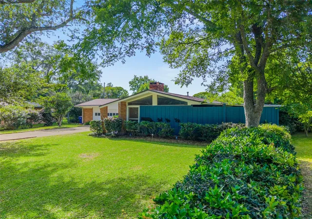 Photo 1 of Single family home for sale at 114 20th Avenue, Texas City, TX 77590 | MLS# 98793947 | Listing updated on 2026-08-29