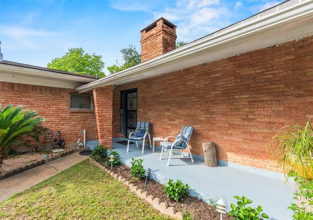 Photo 2 of Single family home for sale at 114 20th Avenue, Texas City, TX 77590 | MLS# 98793947 | Listing updated on 2026-08-29