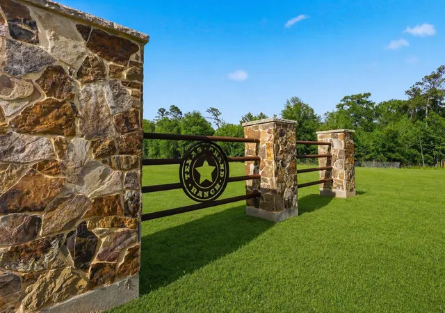 Homes for sale in New Waverly, TX | 8 30 33, 34 Brahman Ln, New Waverly, TX 77358 | MLS# 55348525
