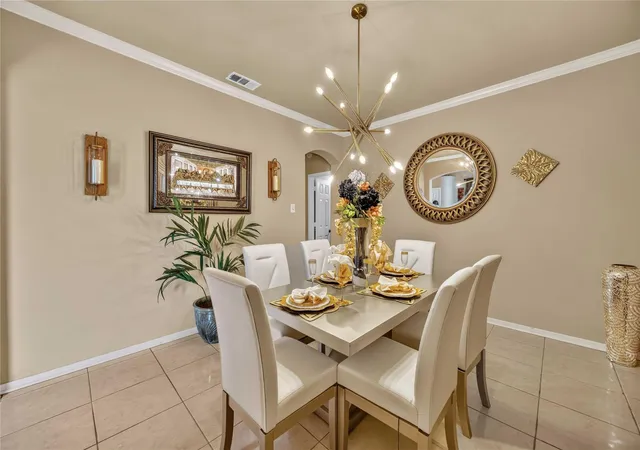 Photo 4 of Single family home for sale at 2142 Laurel Forest Way, Houston, TX 77014 | MLS# 18272673 | Listing updated on 2026-07-11