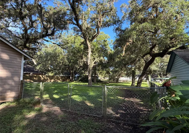 4th image of 603 E 1St St, Sweeny, TX 77480 | MLS# 38277679