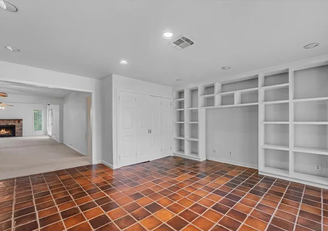 Photo 3 of Single family home for sale at 4910 Yarwell Dr, Houston, TX 77096 | MLS# 49535504 | Listing updated on 2026-08-27