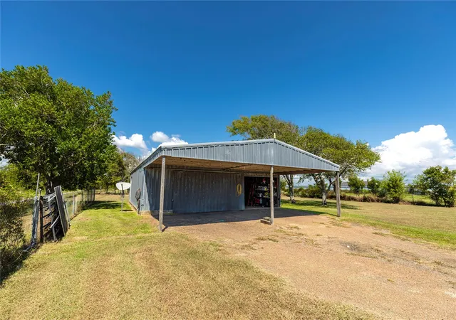 2nd image of 267 County Road 259, Matagorda, TX 77457 | MLS# 78908048