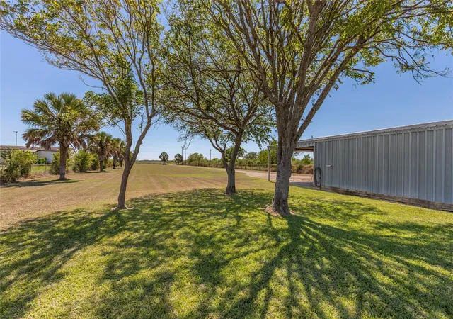 Photo 3 of Single family home for sale at 267 S Gulf Rd, Matagorda, TX 77457 | MLS# 78908048 | Listing updated on 2026-09-08
