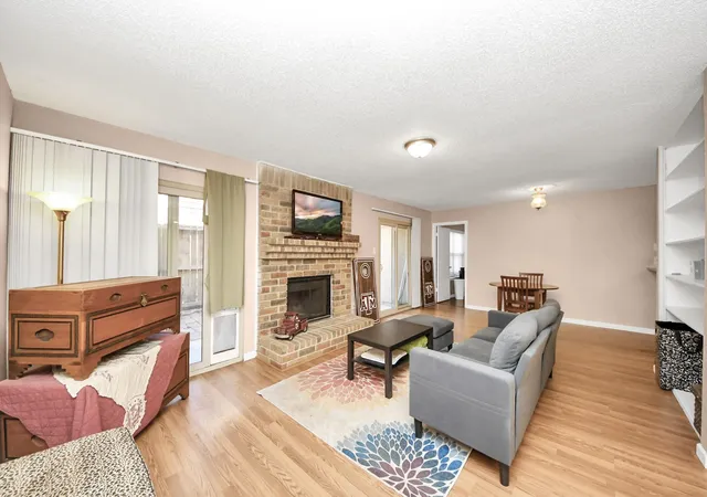 2nd image of 10555 Turtlewood Ct #1510, Houston, TX 77072 | MLS# 24972808