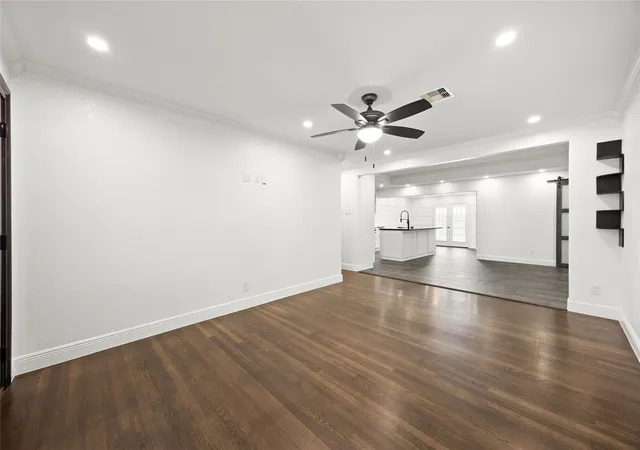 Photo 3 of Single family home for sale at 10322 Southport Dr, Houston, TX 77089 | MLS# 51424914 | Listing updated on 2026-09-12