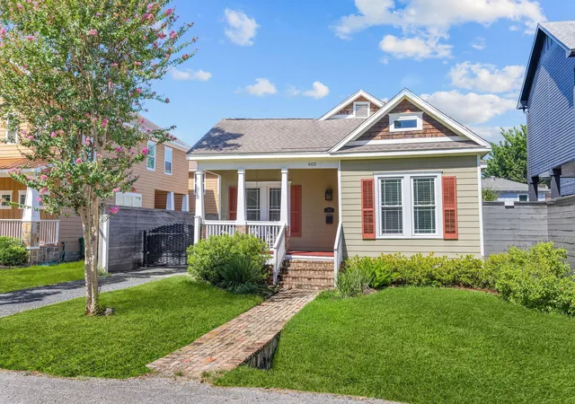 1st image of 605 Archer St, Houston, TX 77009 | MLS# 97239307