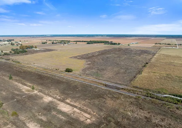Homes for sale in Hearne, TX | 155309 Acres Fm 50, Hearne, TX 77859 | MLS# 32848551