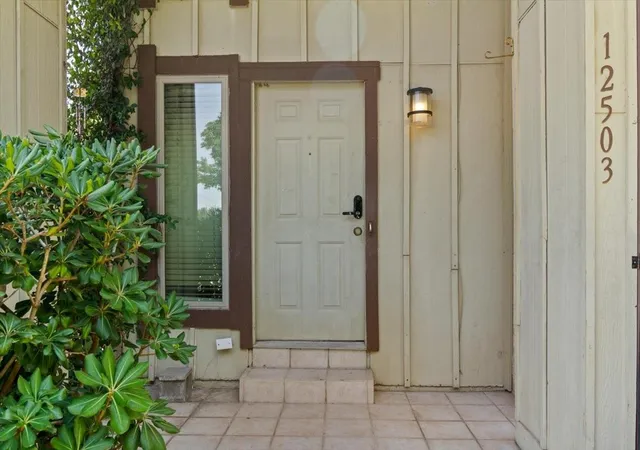 Photo 3 of Townhouse for sale at 12503 Wellington Park Dr, Houston, TX 77072 | MLS# 81468544 | Listing updated on 2026-08-27