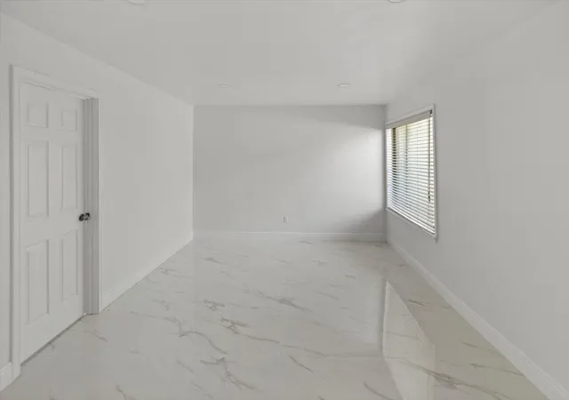 Photo 4 of Townhouse for sale at 12503 Wellington Park Dr, Houston, TX 77072 | MLS# 81468544 | Listing updated on 2026-08-27