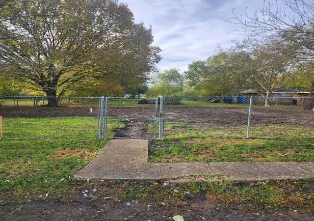 Photo 1 of Land for sale at 5042 Carmen St, Houston, TX 77033 | MLS# 6446462 | Listing updated on 2026-08-06
