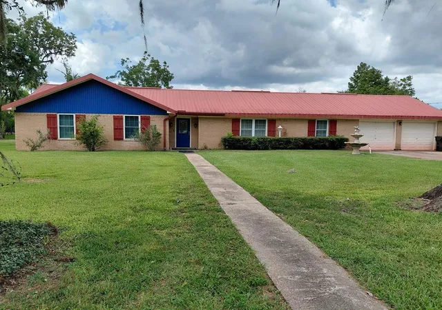 Photo 1 of Single family home for sale at 1231 County Rd 201a, Angleton, TX 77515 | MLS# 24837280 | Listing updated on 2026-09-01
