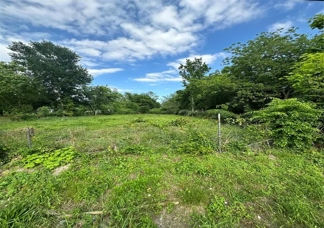 Photo 3 of Land for sale at 0 Falls St, Houston, TX 77026 | MLS# 14855063 | Listing updated on 2026-08-24