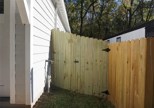 Photo 3 of Single family home for sale at 9856 Arbor Oak, Willis, TX 77318 | MLS# 15345448 | Listing updated on 2026-07-31