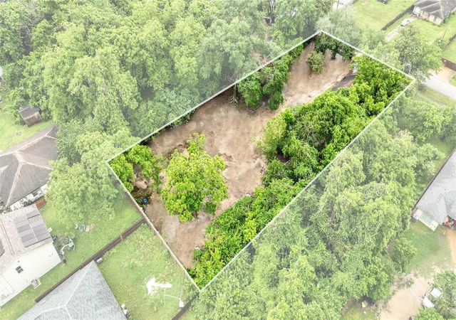 1st image of 978 Wall St, Houston, TX 77088 | MLS# 75387780