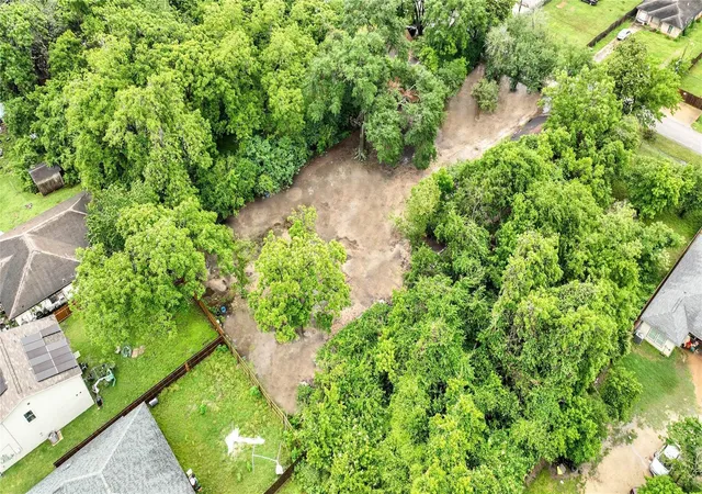 3rd image of 978 Wall St, Houston, TX 77088 | MLS# 75387780