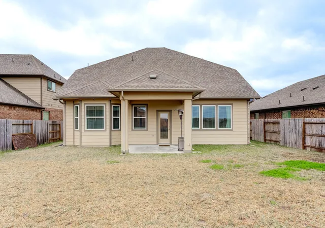 Homes for sale in Rosharon, TX | 10739 Cliffs View Dr, Rosharon, TX 77583 | MLS# 58976437