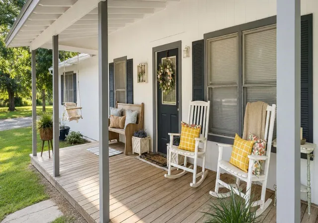 Photo 2 of Single family home for sale at 211 E Yell St, Livingston, TX 77351 | MLS# 50514850 | Listing updated on 2026-08-25