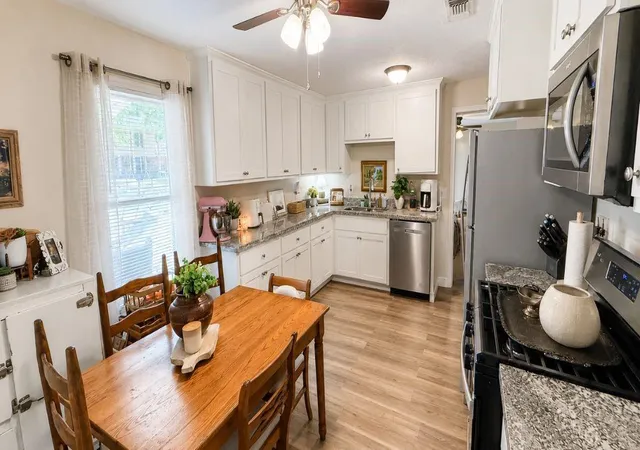 Photo 3 of Single family home for sale at 211 E Yell St, Livingston, TX 77351 | MLS# 50514850 | Listing updated on 2026-08-25