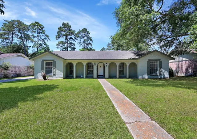 Photo 2 of Single family home for sale at 27121 Wells Ln, Oak Ridge North, TX 77385 | MLS# 7272994 | Listing updated on 2026-09-09