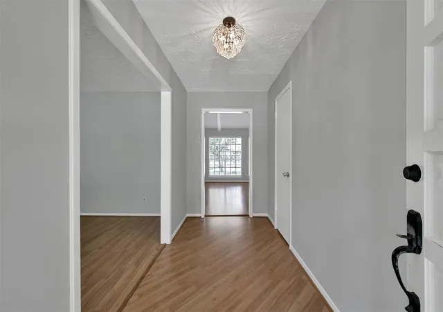 Photo 3 of Single family home for sale at 27121 Wells Ln, Oak Ridge North, TX 77385 | MLS# 7272994 | Listing updated on 2026-09-09