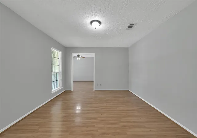 Photo 3 of Single family home for sale at 27121 Wells Ln, Oak Ridge North, TX 77385 | MLS# 7272994 | Listing updated on 2026-09-09