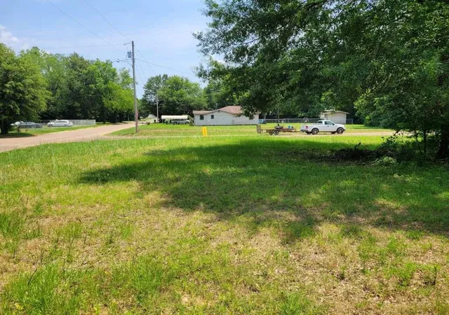 Photo 3 of Land for sale at 1112 W 15th St, Texarkana, TX 75501 | MLS# 83276502 | Listing updated on 2026-04-29