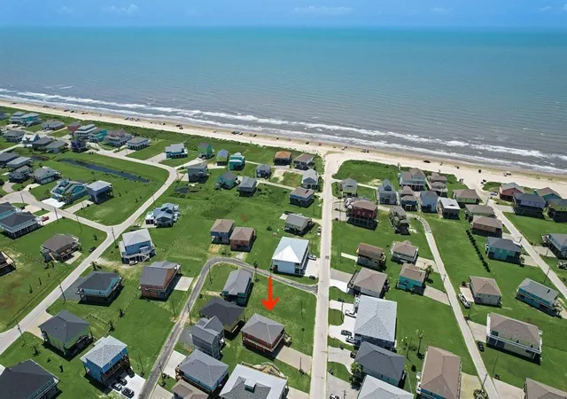 Homes for sale in Crystal Beach, TX | 934 S Cove, Crystal Beach, TX 77650 | MLS# 27218906