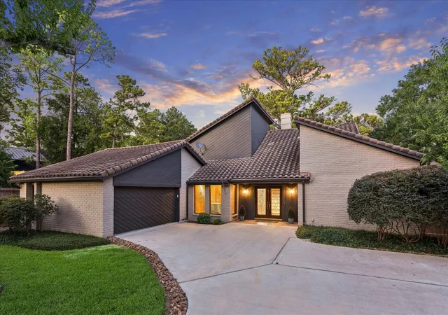 Photo 1 of Single family home for sale at 636 Rancho Bauer Dr, Houston, TX 77079 | MLS# 36618147 | Listing updated on 2026-09-13