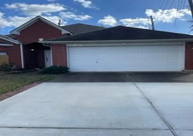 Photo 3 of Single family home for sale at 13807 Bonilla Ln, Houston, TX 77083 | MLS# 37740950 | Listing updated on 2026-09-09