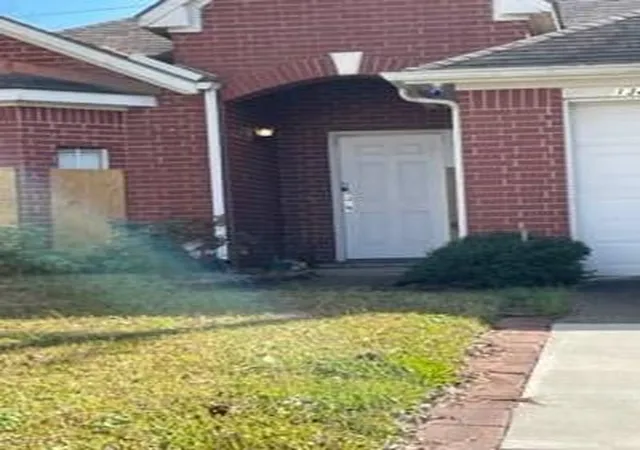 Photo 4 of Single family home for sale at 13807 Bonilla Ln, Houston, TX 77083 | MLS# 37740950 | Listing updated on 2026-09-09