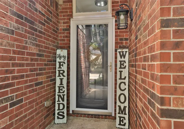 Photo 2 of Single family home for sale at 21 Long Hearth Pl, Spring, TX 77382 | MLS# 10990647 | Listing updated on 2026-09-15