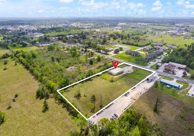 Photo 4 of Sale Pending at 1444 Fm 1960, Dayton, TX 77535 | MLS# 14797366 | Listing updated on 2026-10-06