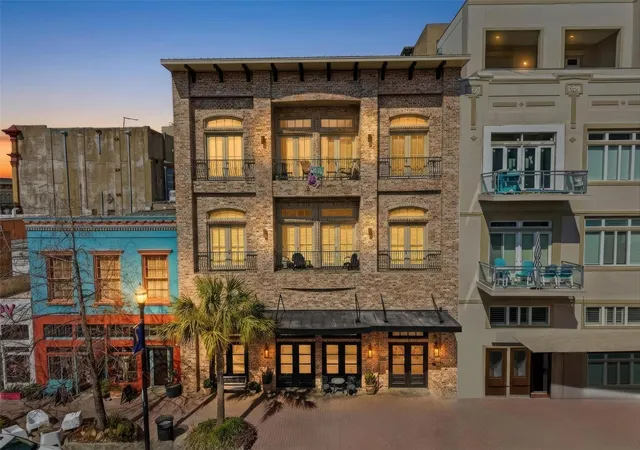 Homes for sale in Galveston, TX | 2214 Post Office St #1A, Galveston, TX 77550 | MLS# 25928170