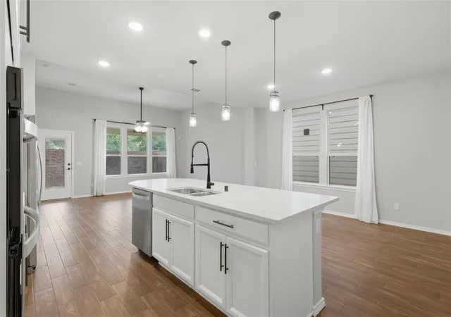 Photo 3 of Single family home for sale at 4028 Starbright St, Houston, TX 77018 | MLS# 80615781 | Listing updated on 2026-09-17
