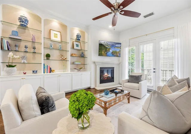 5th image of 1537 Haddon St, Houston, TX 77006 | MLS# 38316854