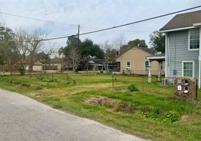 Homes for sale in Beaumont, TX | 245 E Pipkin St #C, Beaumont, TX 77705 | MLS# 43390513