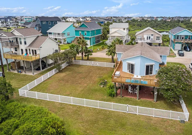 12th image of 4121 Isla Del Sol, Galveston, TX 77554 | MLS# 92012060