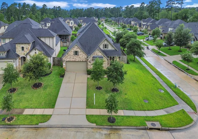 5th image of 561 Rolling Brook Ln, Pinehurst, TX 77362 | MLS# 74918640