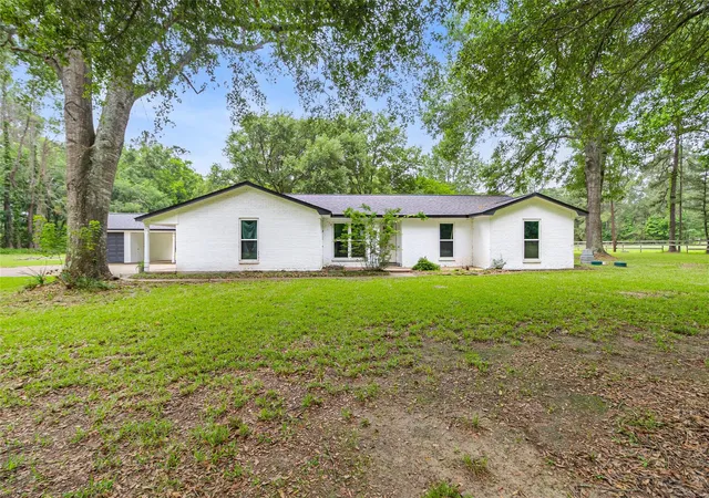 1st image of 74 Robinson Rd, Huntsville, TX 77320 | MLS# 34807989