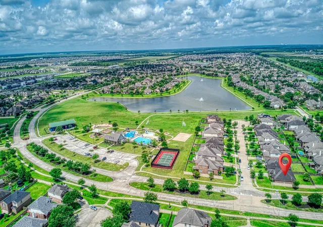 Photo 35 of Single family home for sale at 2735 Diamond Vista Ln, Rosharon, TX 77583 | MLS# 78749076 | Listing updated on 2026-09-05