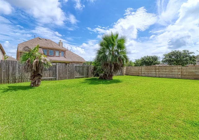 Photo 4 of Single family home for sale at 2735 Diamond Vista Ln, Rosharon, TX 77583 | MLS# 78749076 | Listing updated on 2026-09-05