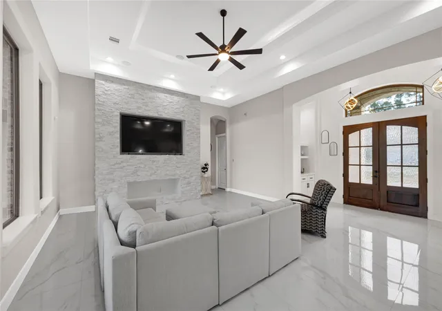 image of 1626 Spanish Cove Dr, Crosby, TX 77532 | MLS# 31350753