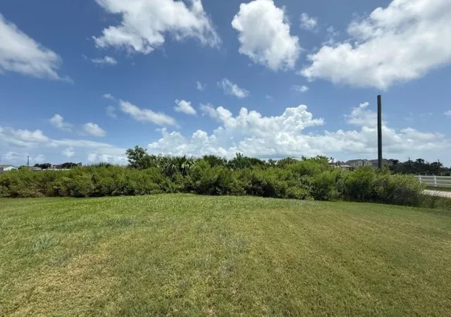 Photo 1 of Land for sale at 0 Schaper Rd, Galveston, TX 77554 | MLS# 83083085 | Listing updated on 2026-04-08