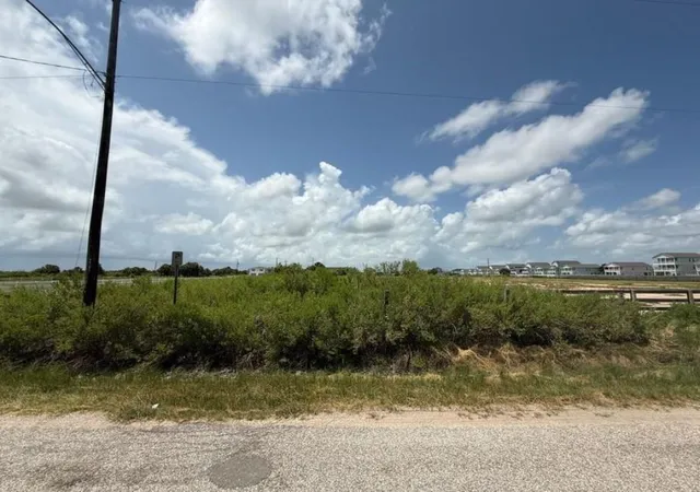 Photo 4 of Land for sale at 0 Schaper Rd, Galveston, TX 77554 | MLS# 83083085 | Listing updated on 2026-04-08