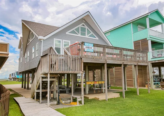 Homes for sale in Surfside Beach, TX | 103 Southwind Dr, Surfside Beach, TX 77541 | MLS# 60570479
