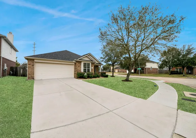 3rd image of 2507 Cypress Springs Ct, Pearland, TX 77584 | MLS# 69094963