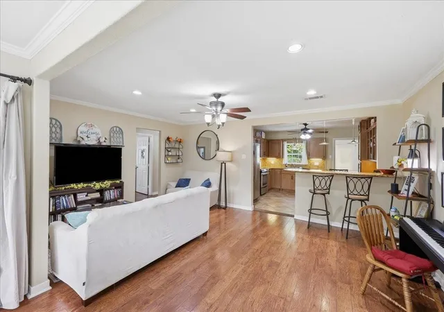Photo 4 of Single family home for sale at 400 Nevils St, Bridge City, TX 77611 | MLS# 7921914 | Listing updated on 2026-08-25